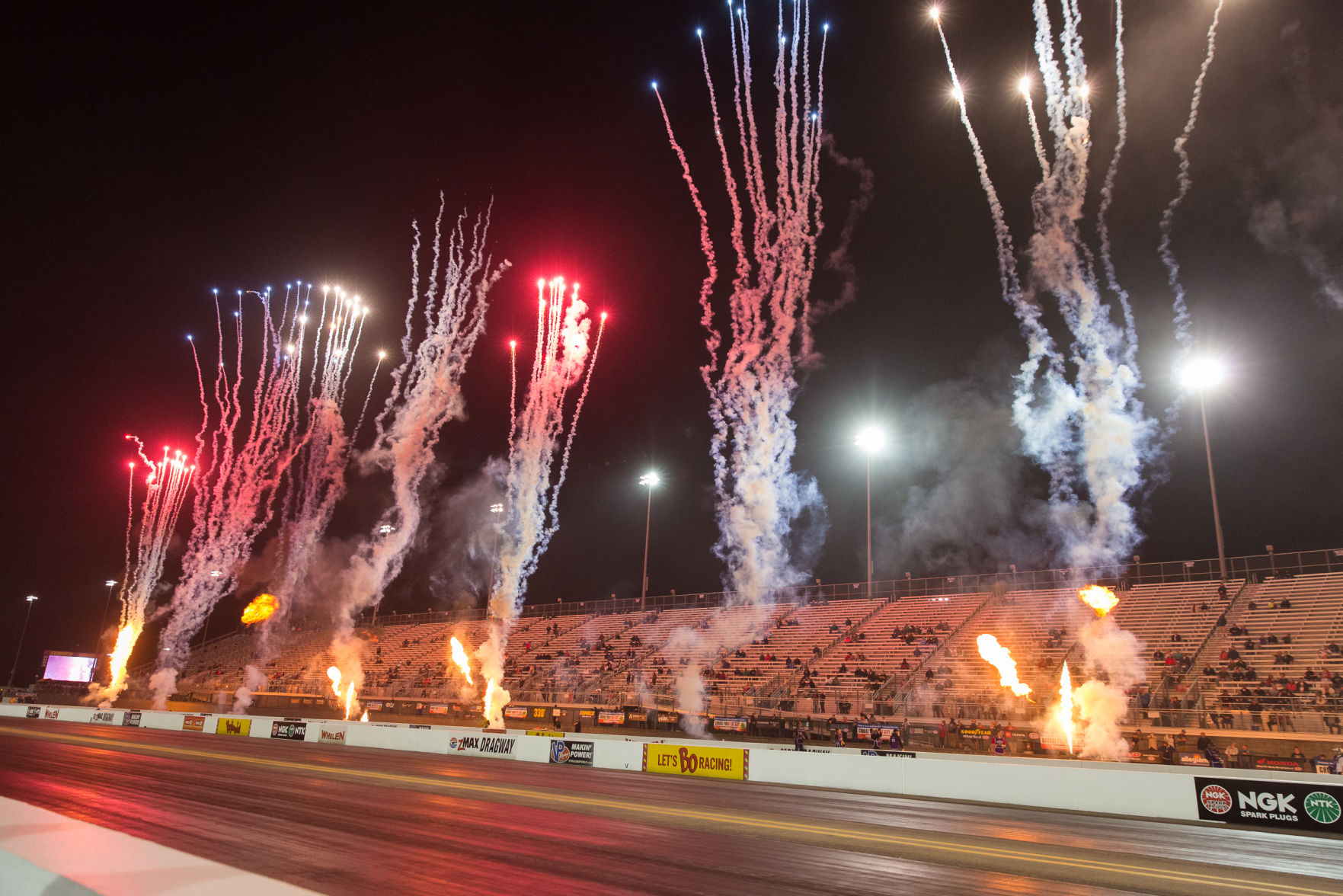 Friday action during the 2019 NGK Spark Plugs NHRA 4-Wide Nationals.